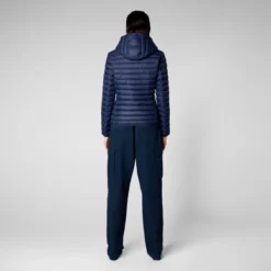Veste Save The Duck Femme Dizy Hooded Jacket Navy Blue 7 Veste Save The Duck Femme Dizy Hooded Jacket Navy Blue -Teva Boutique d33620wgiga1690000 04